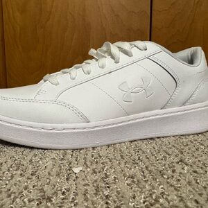 Under Armour Women’s White Athletic Shoes - size 10